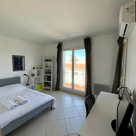 בית נופש The Seaside 200m2 With Swimming Pool! *