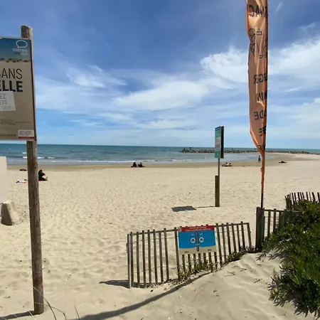 The Seaside 200m2 With Swimming Pool! Holiday home *