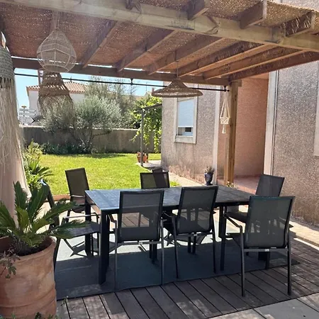 Сasa de vacaciones The Seaside 200m2 With Swimming Pool!