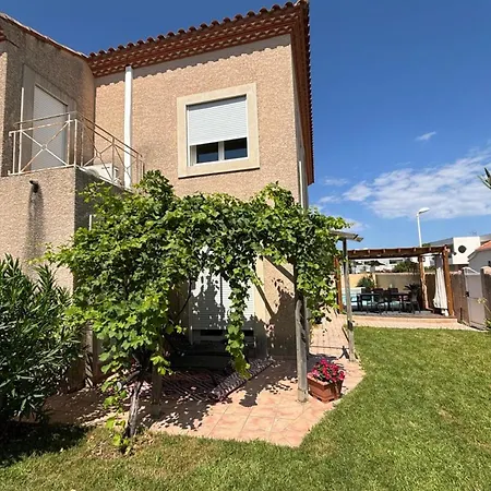 Сasa de vacaciones The Seaside 200m2 With Swimming Pool!